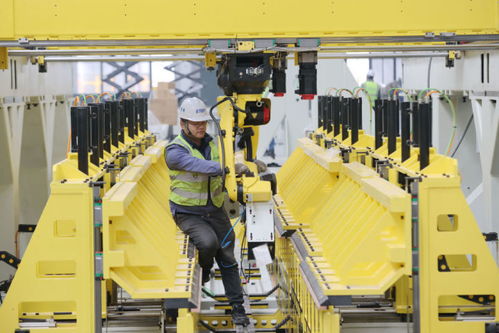 AI霸道的背后 誰(shuí)在手動(dòng)支撐著技術(shù)服務(wù)？